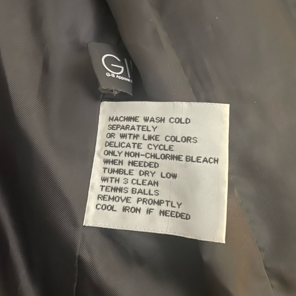 “Kenneth Cole “coat for women.Very good condition,like new.Size-XL,color black. - Picture 10 of 10